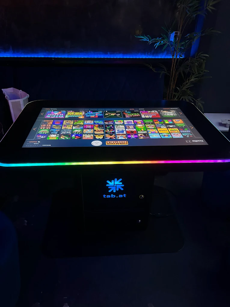 Multi-Game Spieltisch